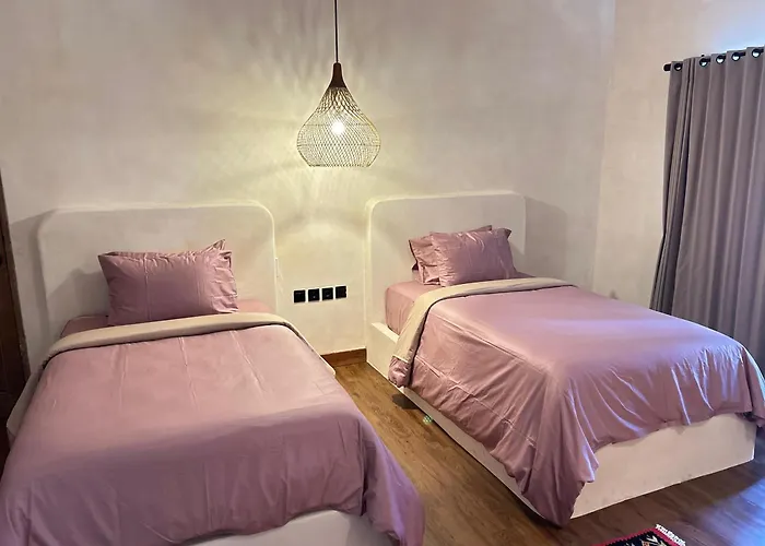 Hotel El Campo Mushroom *