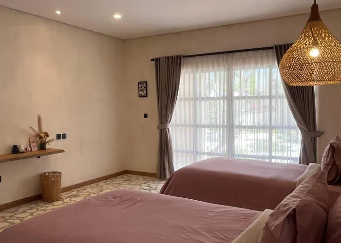 Hotel El Campo Mushroom *